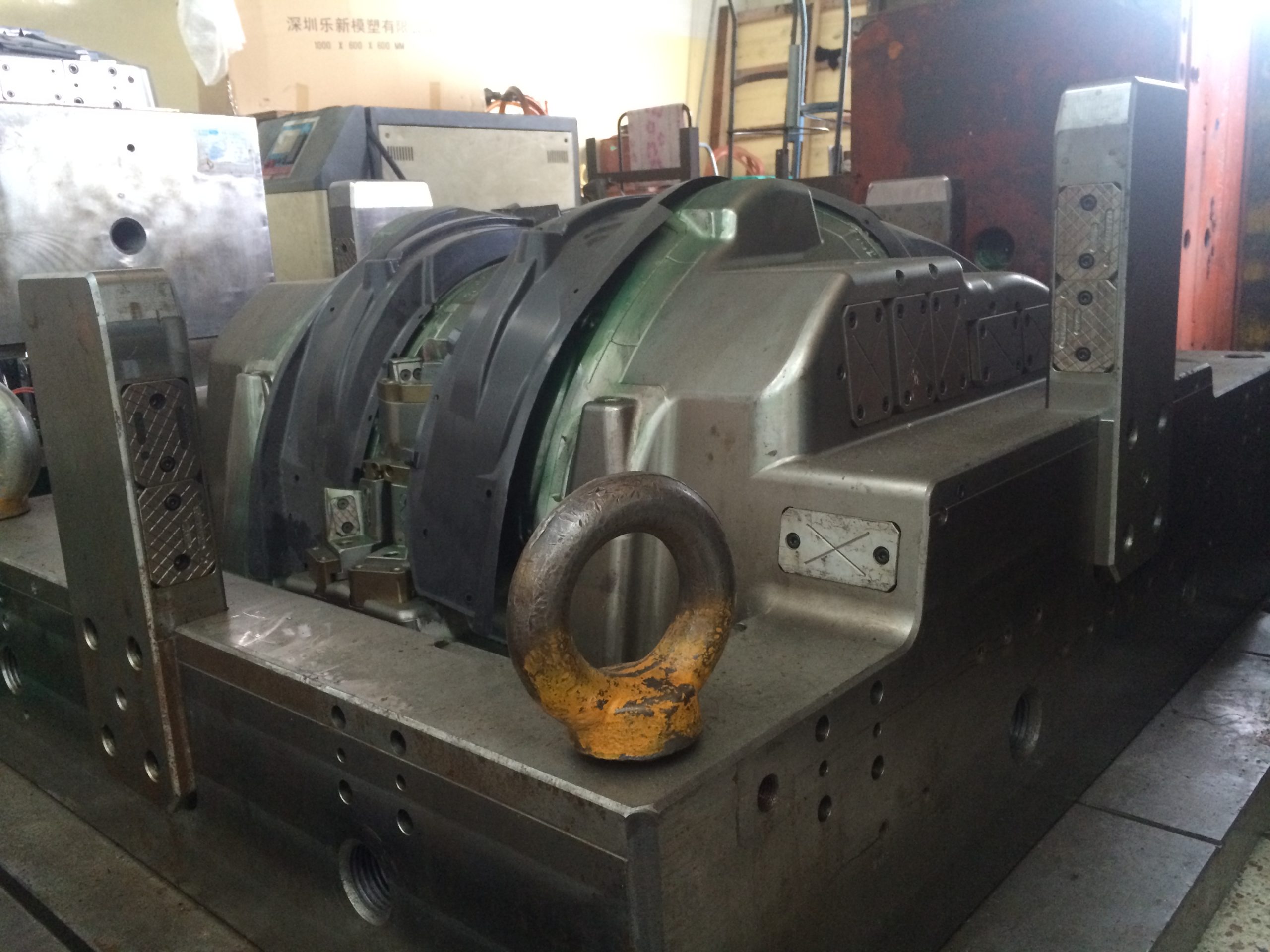 plastic mold